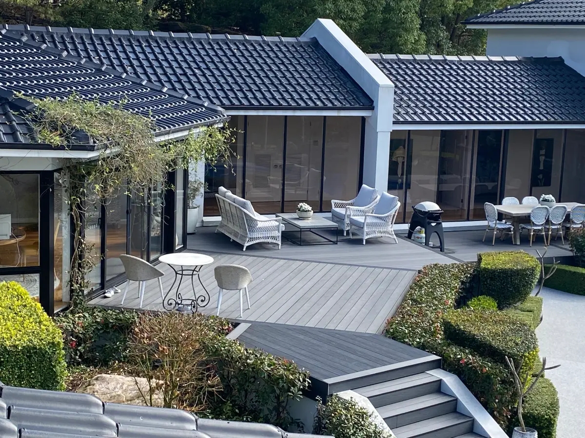 North Shore - Composite Deck & Steps