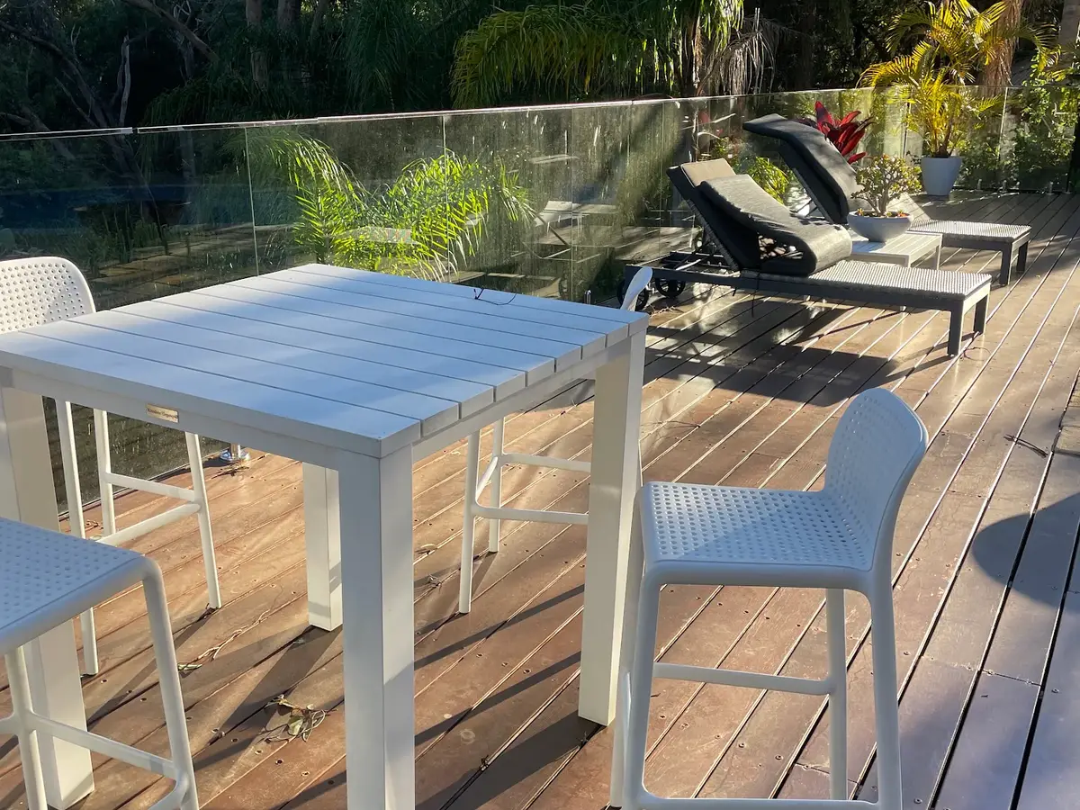 Sydney - Deck & Outdoor Bar Setting
